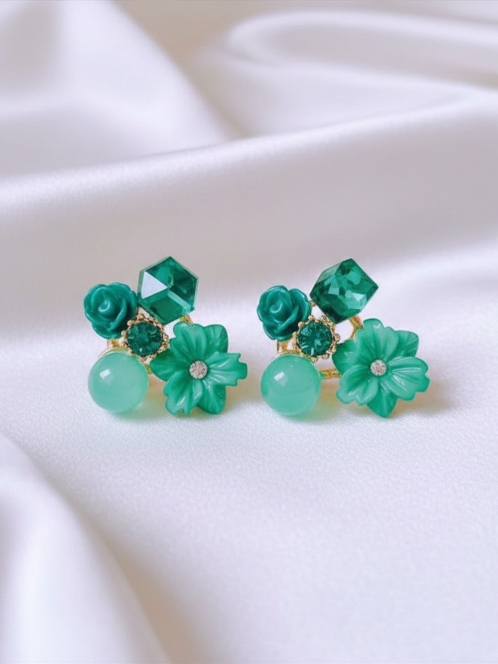 Green Floral Crystal Cluster Stud‎ Earrings